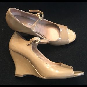 Ladies Franco Sarto wedge peep toe shoes